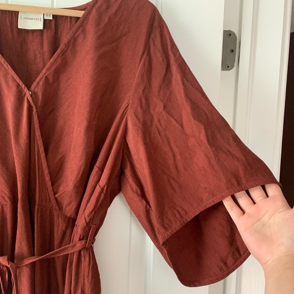 Junarose Midi Dress 🌹 - Picture 9 of 14